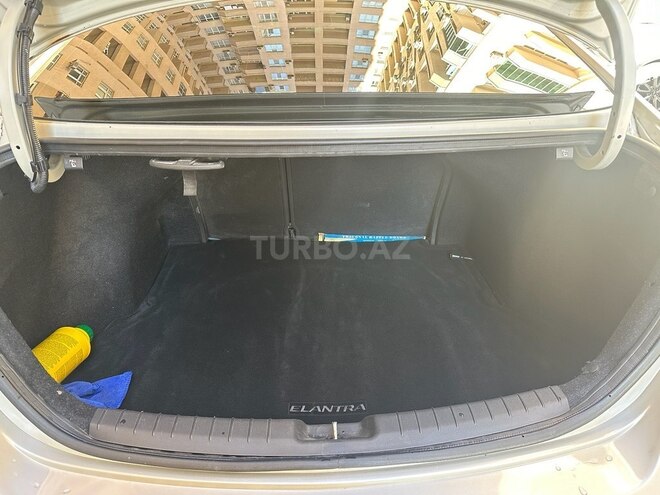 Hyundai Elantra 2018, 129,000 km - 2.0 л - Bakı