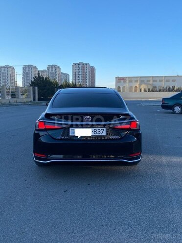 Lexus ES 300h 2020, 105,000 km - 2.5 l - Bakı