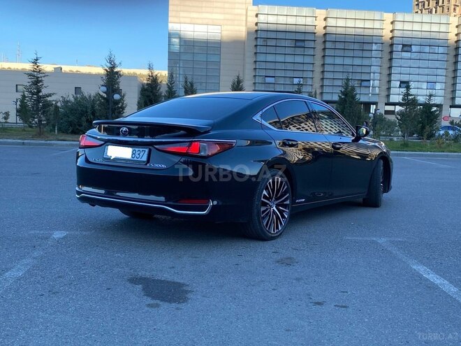 Lexus ES 300h 2020, 105,000 km - 2.5 l - Bakı