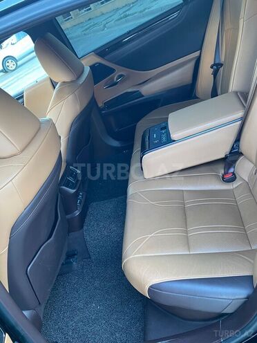 Lexus ES 300h 2020, 105,000 km - 2.5 l - Bakı
