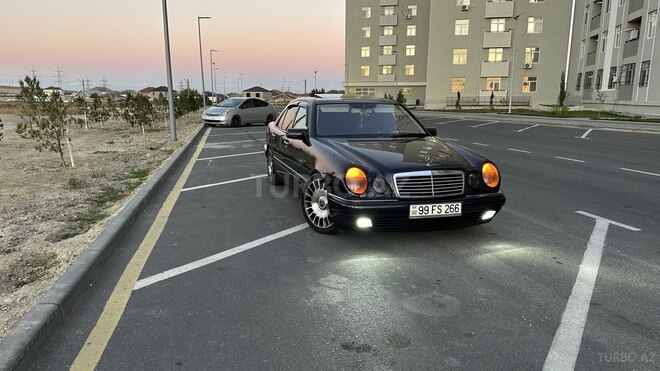 Mercedes E 200 1999, 430,000 km - 2.0 л - Bakı
