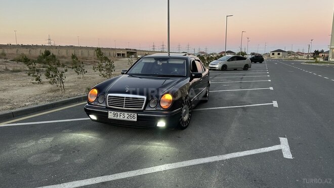 Mercedes E 200 1999, 430,000 km - 2.0 л - Bakı