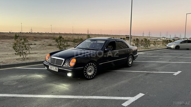 Mercedes E 200 1999, 430,000 km - 2.0 л - Bakı