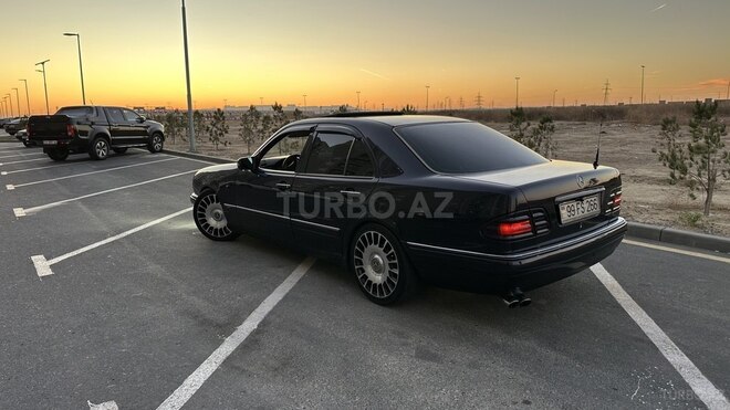 Mercedes E 200 1999, 430,000 km - 2.0 л - Bakı