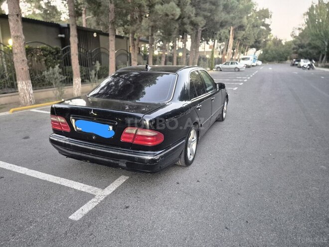 Mercedes E 320 1999, 345,000 km - 3.2 l - Sumqayıt