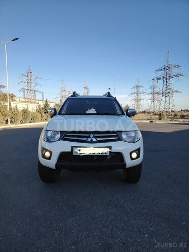 Mitsubishi L200 2014, 386,000 km - 2.5 l - Bakı