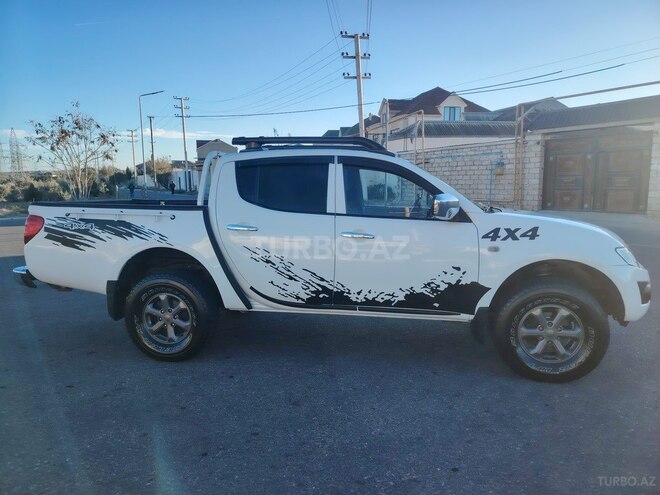Mitsubishi L200 2014, 386,000 km - 2.5 l - Bakı