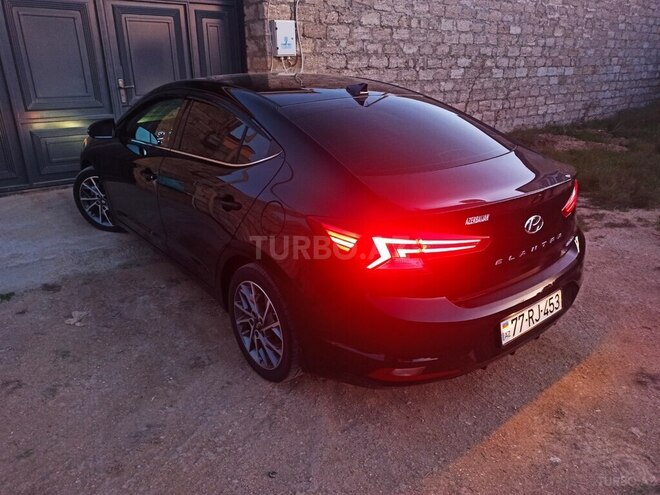 Hyundai Elantra 2019, 65,000 km - 2.0 l - Bakı