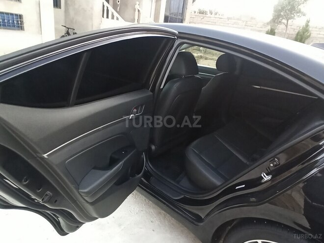 Hyundai Elantra 2019, 65,000 km - 2.0 l - Bakı
