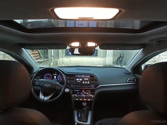 Hyundai Elantra 2019, 65,000 km - 2.0 l - Bakı