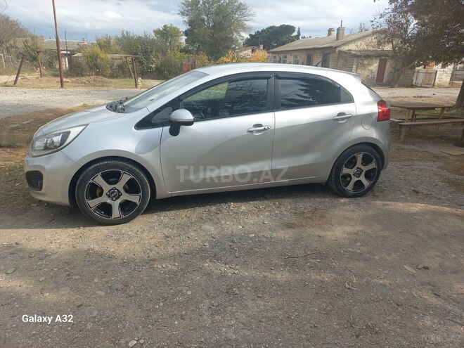 Kia Rio 2011, 215,456 km - 1.2 l - Sumqayıt