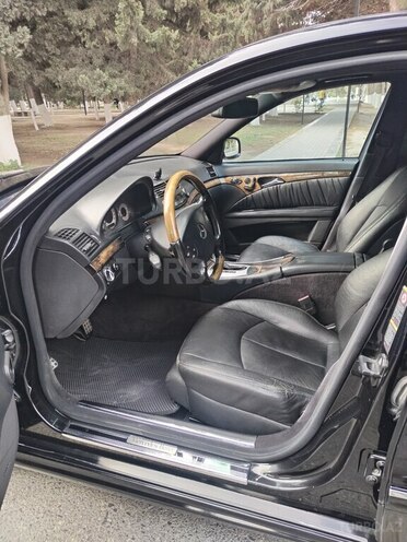 Mercedes E 240 2004, 306,717 km - 2.6 l - Bakı
