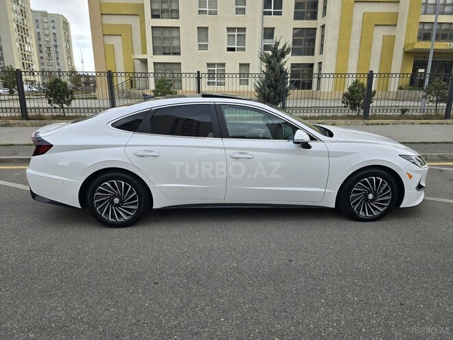 Hyundai Sonata-4