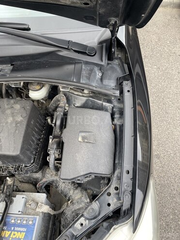 Toyota Corolla 2013, 295,000 km - 1.6 l - Bakı