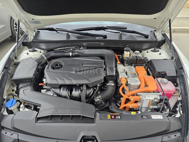 Hyundai Sonata-21