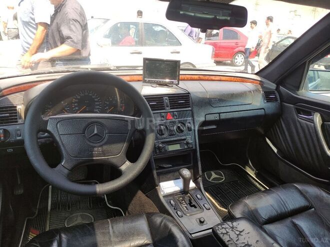 Mercedes C 200 1997, 256,000 km - 2.0 л - Bakı
