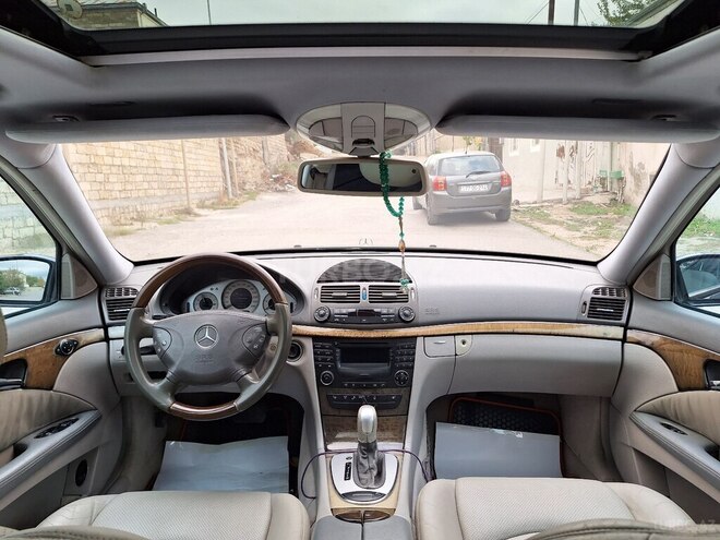 Mercedes E 270 2002, 254,000 km - 2.7 l - Bakı