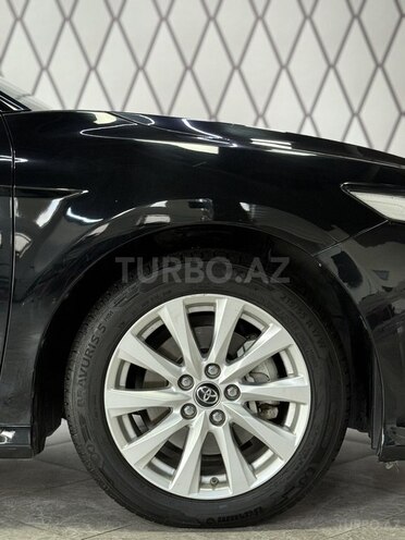 Toyota Camry-13