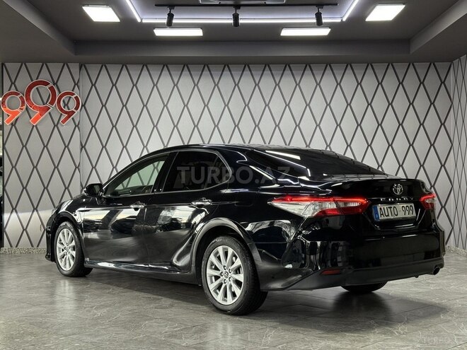Toyota Camry-5