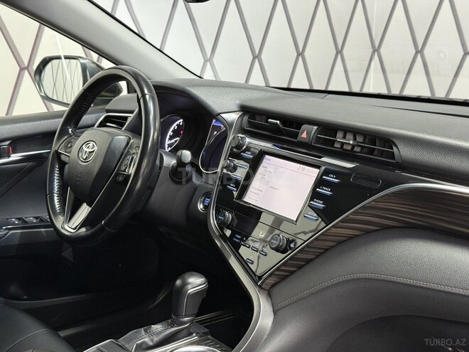 Toyota Camry-8