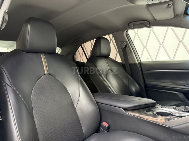 Toyota Camry-10