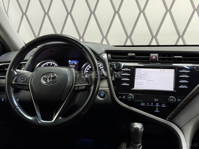 Toyota Camry-9