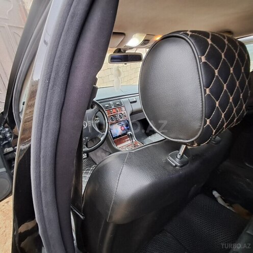 Mercedes E 270 2001, 167,000 km - 2.7 l - Bakı
