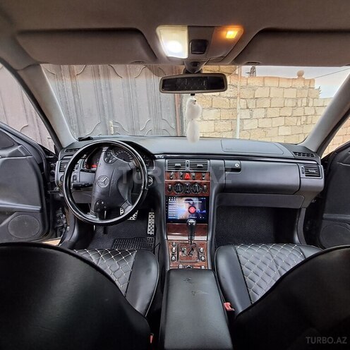 Mercedes E 270 2001, 167,000 km - 2.7 l - Bakı