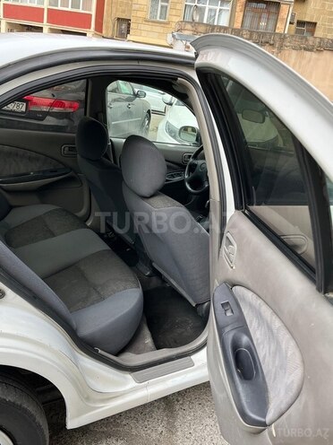 Nissan Sunny 2001, 450,000 km - 1.6 л - Bakı