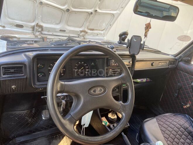 LADA (VAZ) 2107 2009, 52,890 km - 1.6 л - Yevlax
