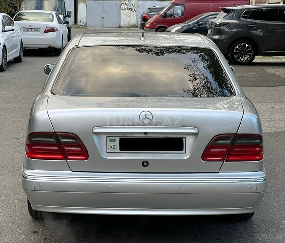 Mercedes E 280 2000, 305,000 km - 2.8 l - Bakı