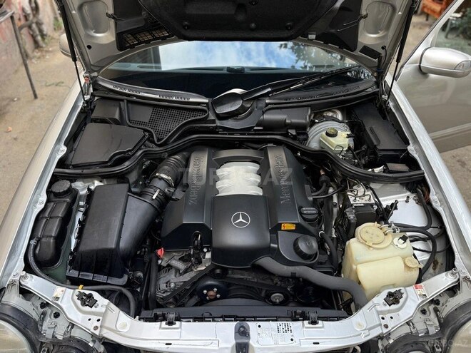 Mercedes E 280 2000, 305,000 km - 2.8 l - Bakı