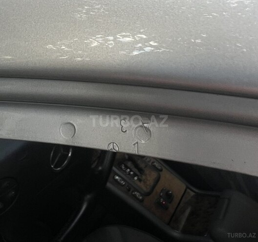 Mercedes E 280 2000, 305,000 km - 2.8 l - Bakı