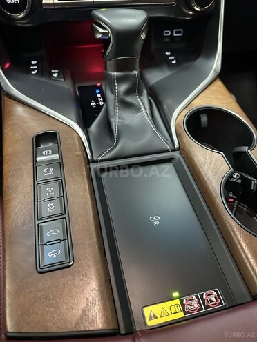 Lexus LX 600-25