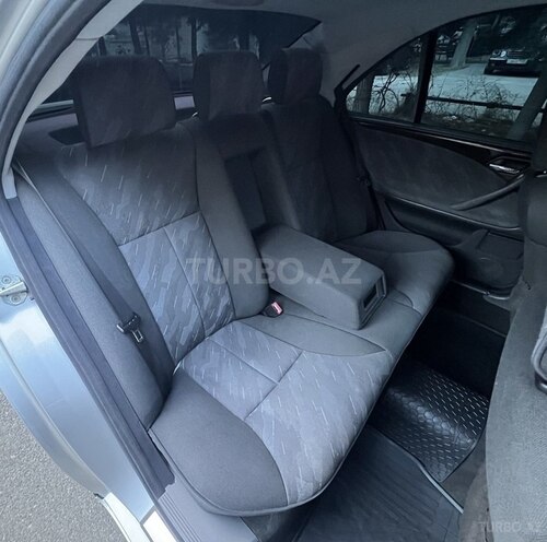 Mercedes E 280 2000, 305,000 km - 2.8 l - Bakı