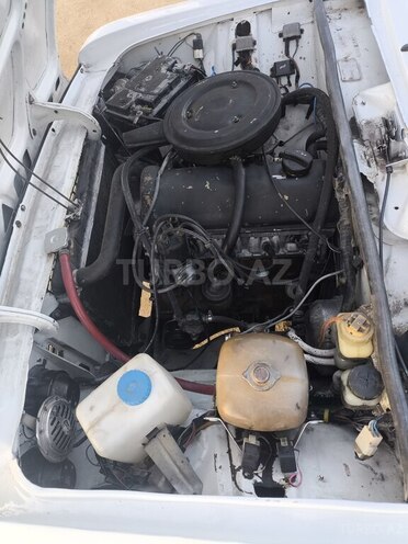 LADA (VAZ) 2106 1988, 125,000 km - 1.6 l - Salyan