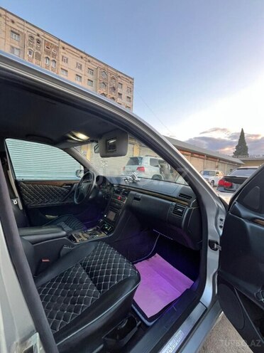 Mercedes E 320 2001, 328,000 km - 3.2 l - Gəncə
