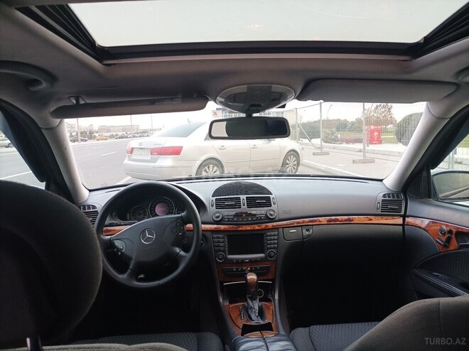 Mercedes E 240 2003, 159,600 km - 2.6 l - Bakı