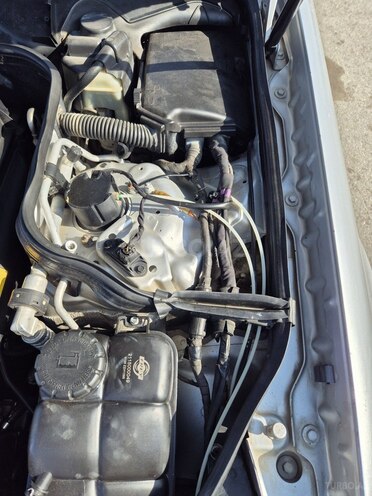 Mercedes E 240-14