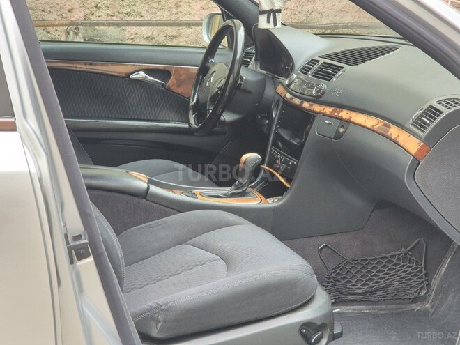 Mercedes E 240-9