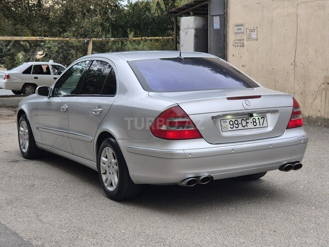 Mercedes E 240-6