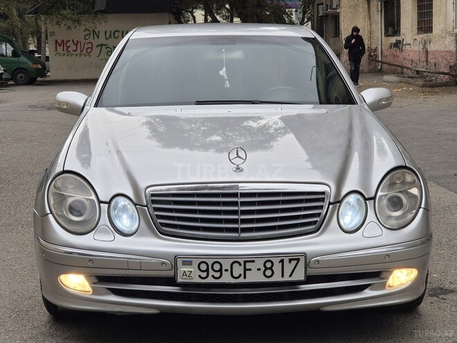 Mercedes E 240-3