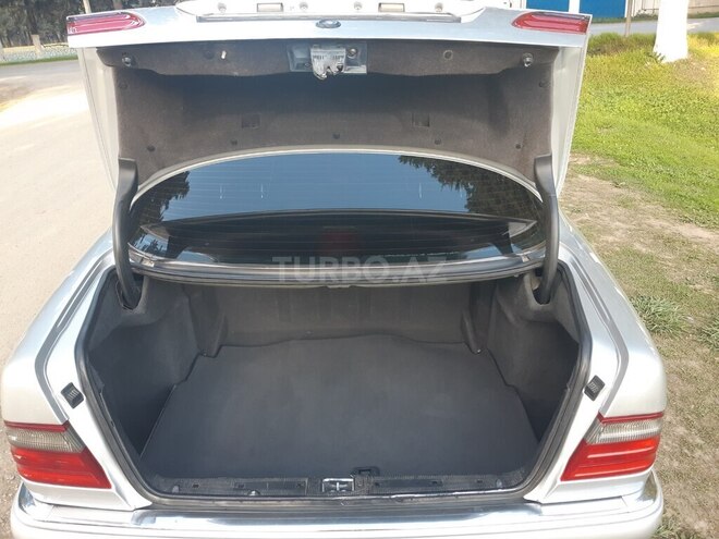 Mercedes E 230 1995, 250,000 km - 2.3 l - Lənkəran