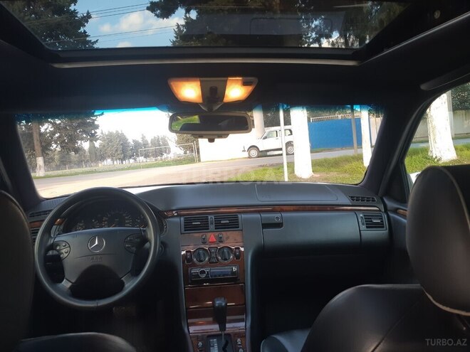 Mercedes E 230 1995, 250,000 km - 2.3 l - Lənkəran