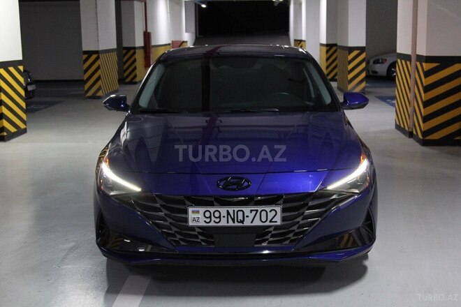 Hyundai Elantra-1
