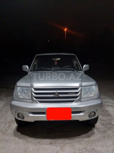 Mitsubishi Pajero io 2001, 355,000 km - 2.0 l - Bakı