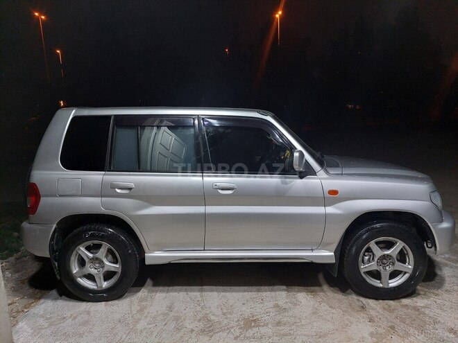 Mitsubishi Pajero io 2001, 355,000 km - 2.0 l - Bakı