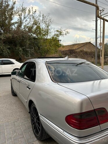Mercedes E 240 1998, 319,000 km - 2.4 l - Kürdəmir