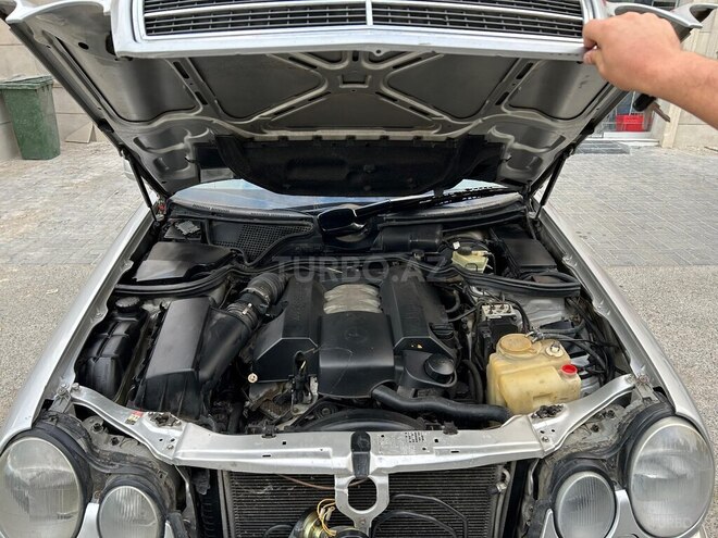 Mercedes E 240 1998, 319,000 km - 2.4 l - Kürdəmir