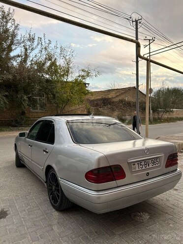 Mercedes E 240 1998, 319,000 km - 2.4 l - Kürdəmir